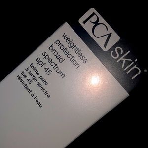 NWT PCA skin weightless SPF
